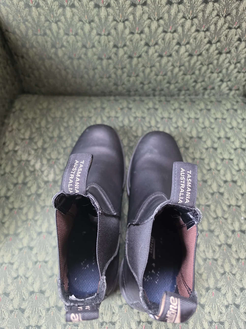 Blundstone Black Leather Chelsea-Style Chukka Boots